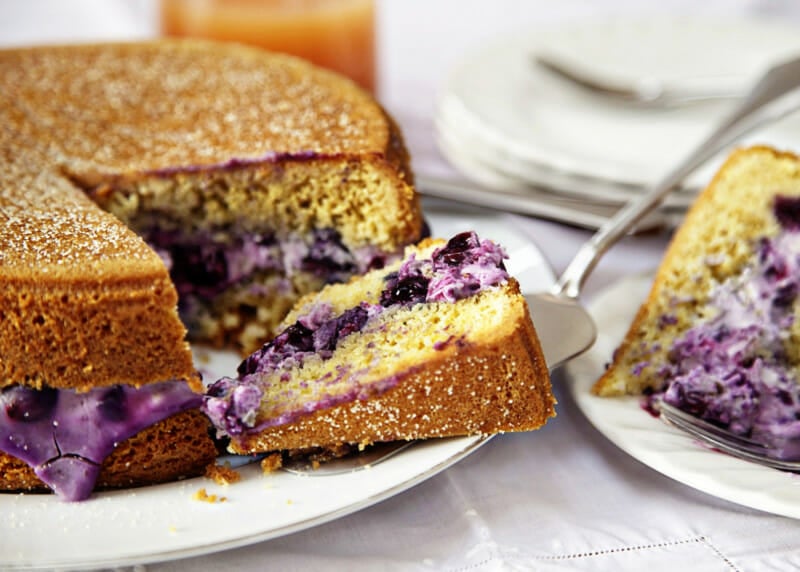 torta-paradiso-with-mascarpone-and-blueberries