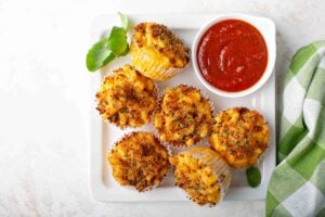 Baked Mac and Cheese Muffins