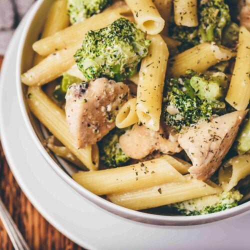 Healthy Chicken and Broccoli Penne Pasta